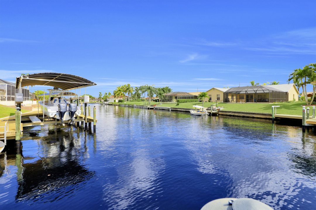 3627 SE 17th Ave, Cape Coral, FL 33904