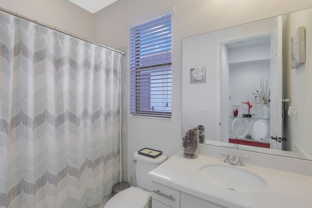 8821 Madrid Cir, Naples, FL 34104