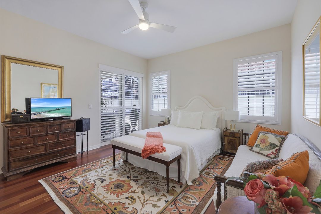 2208 Paget Cir, Naples, FL 34112