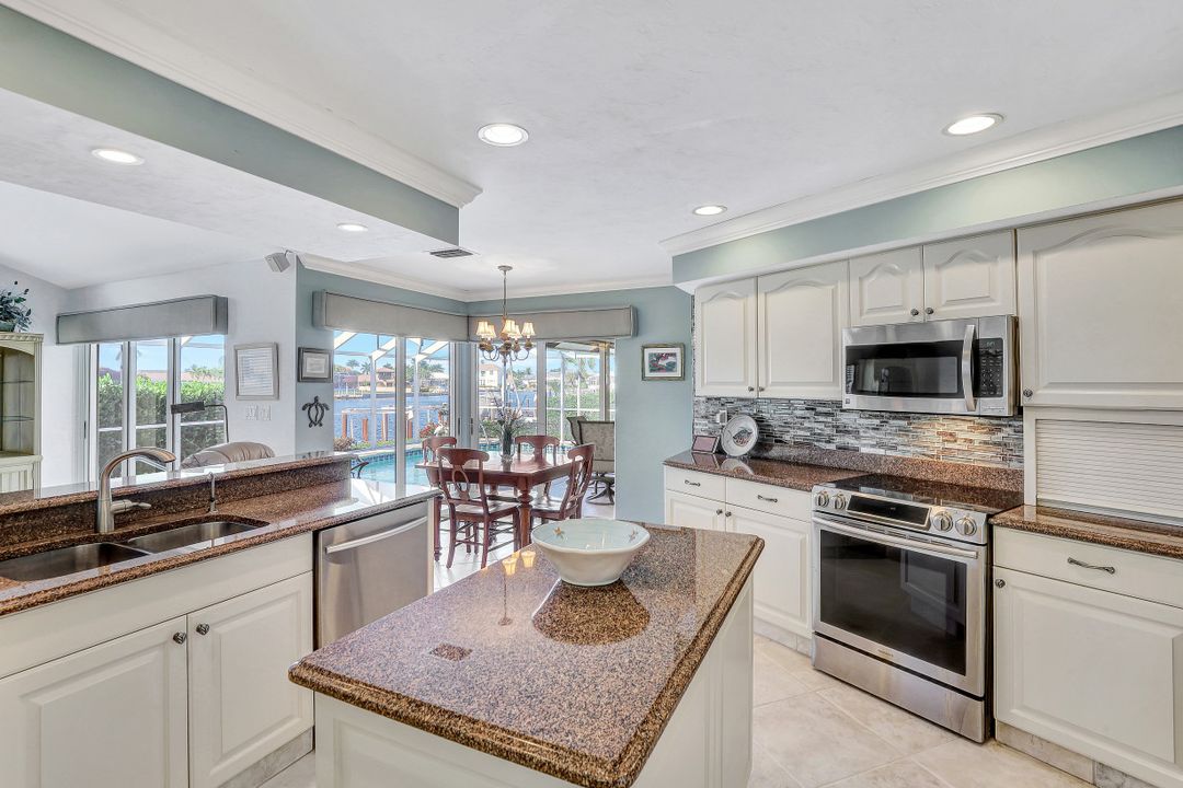 106 N Barfield Dr, Marco Island, FL 34145