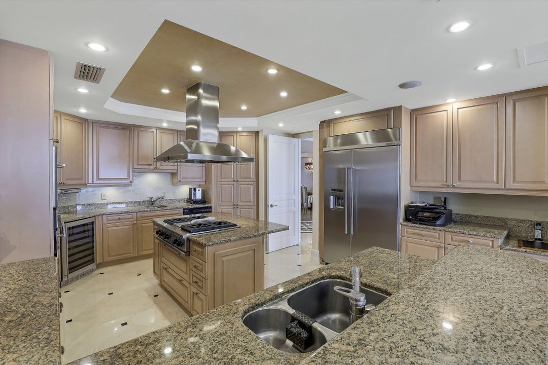 970 Cape Marco Dr #1607, Marco Island, FL 34145