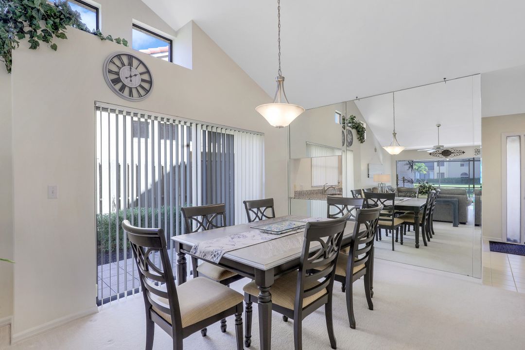 547 Beachwalk Cir, Naples, FL 34108