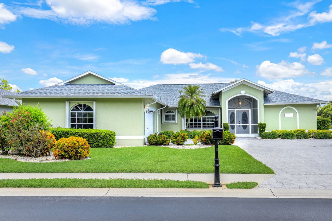 7563 Woodland Bend Cir, Fort Myers, FL 33912