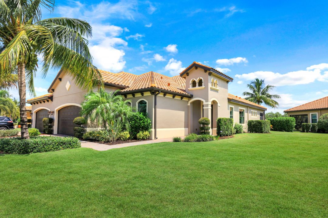 9160 Isla Bella Cir, Bonita Springs, FL 34135