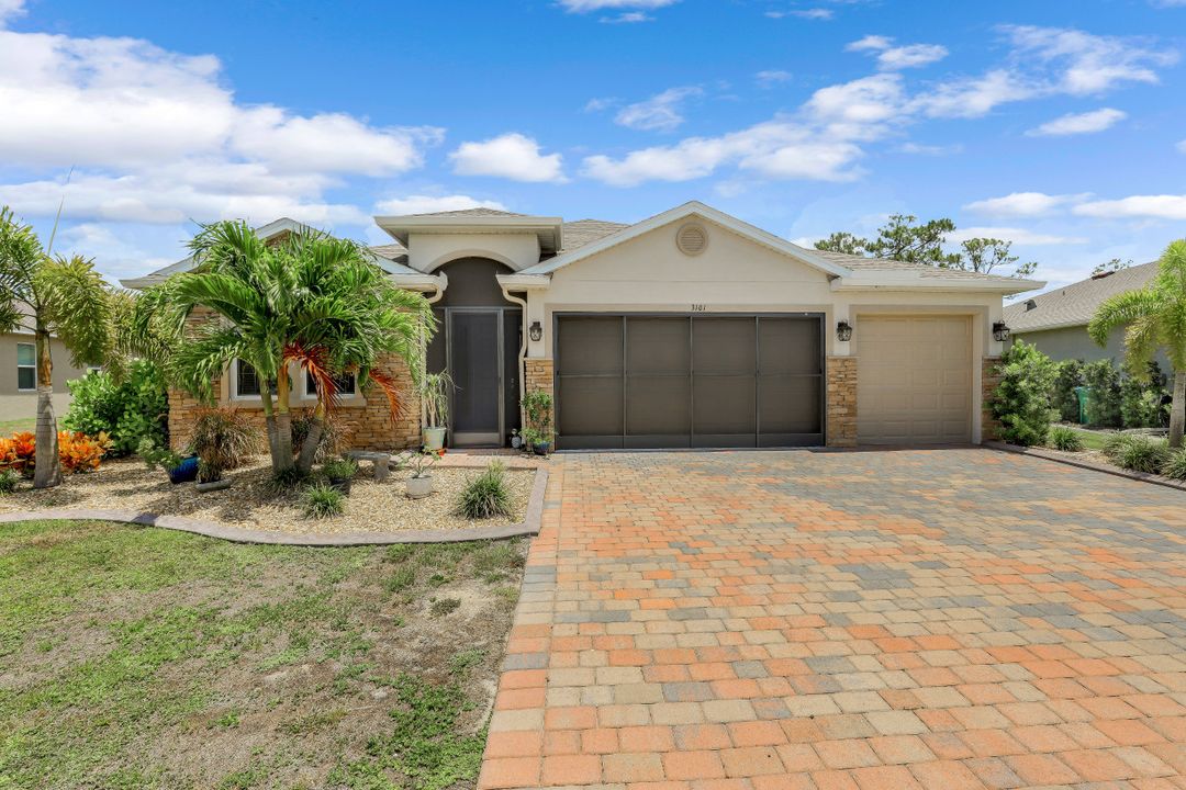 3101 Amadora Cir, Cape Coral, FL 33909