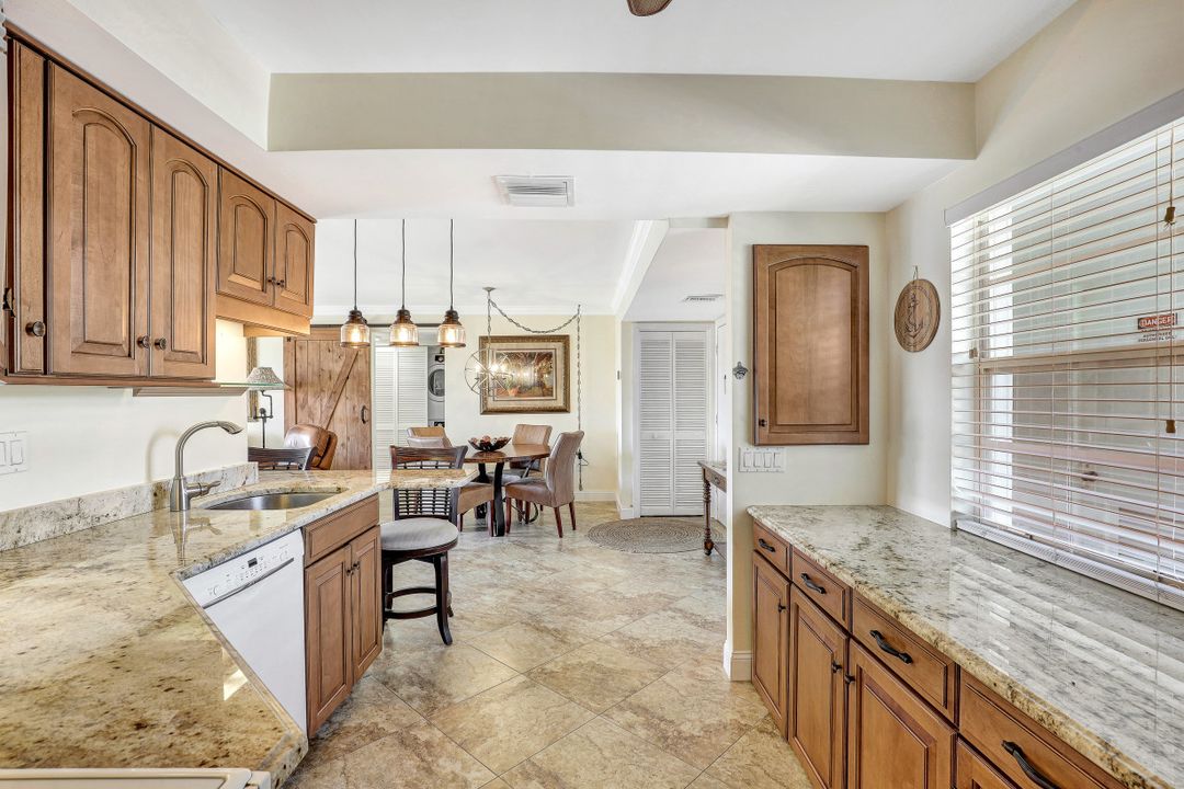 1200 Blue Point Ave a 5, Naples, FL 34102