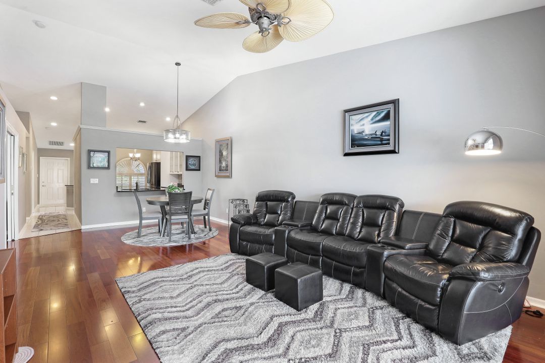 2622 Stacil Cir #2, Naples, FL 34109