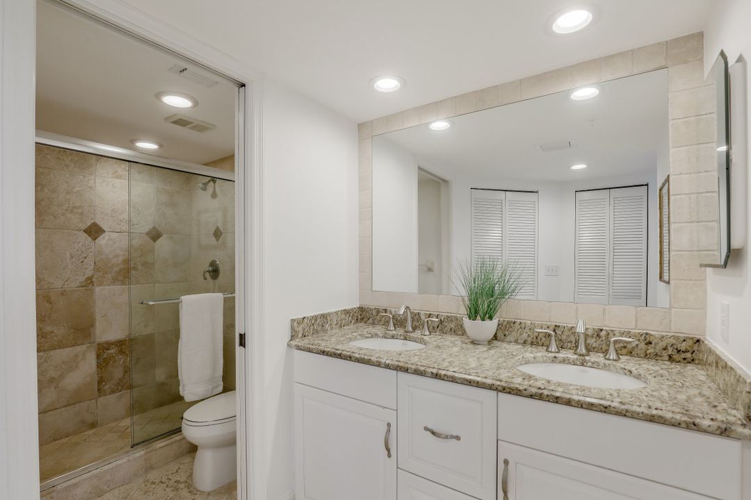 50 Seagate Dr #104, Naples, FL 34103