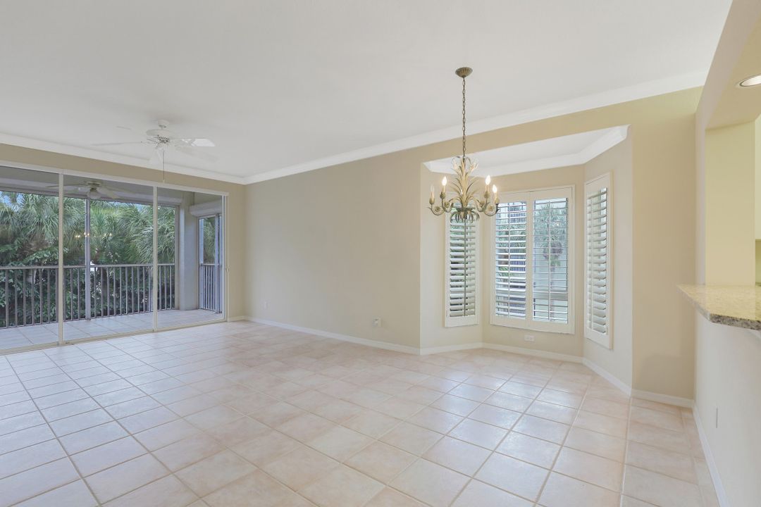 7725 Pebble Creek Cir #206, Naples, FL 34108