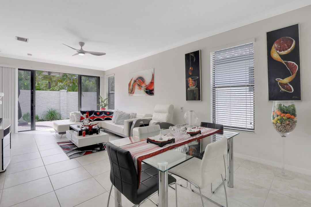 8821 Madrid Cir, Naples, FL 34104