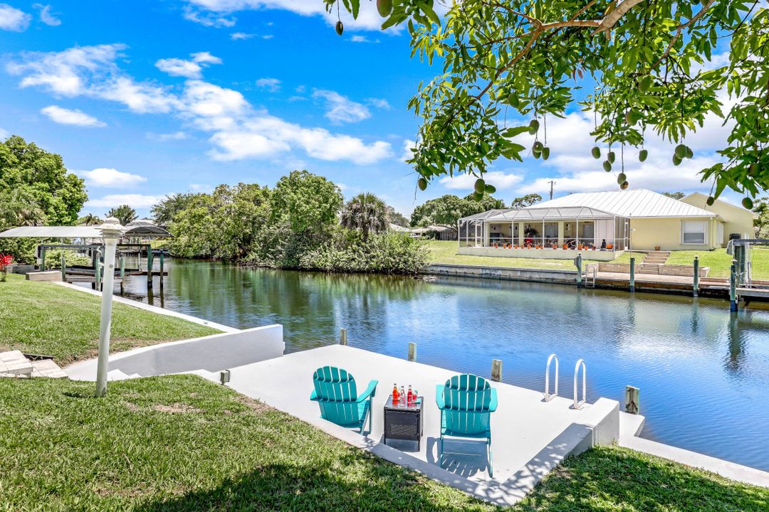 432 Mohawk Pkwy, Cape Coral, FL 33914