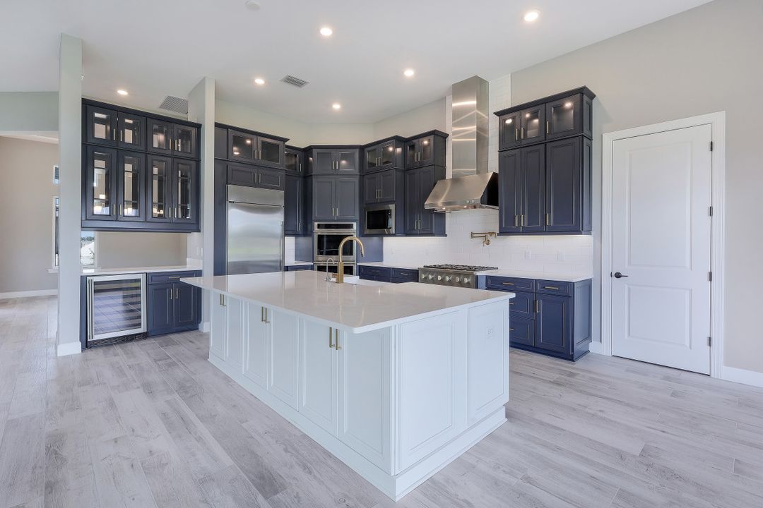 11430 Canal Grande Dr, Fort Myers, FL 33913