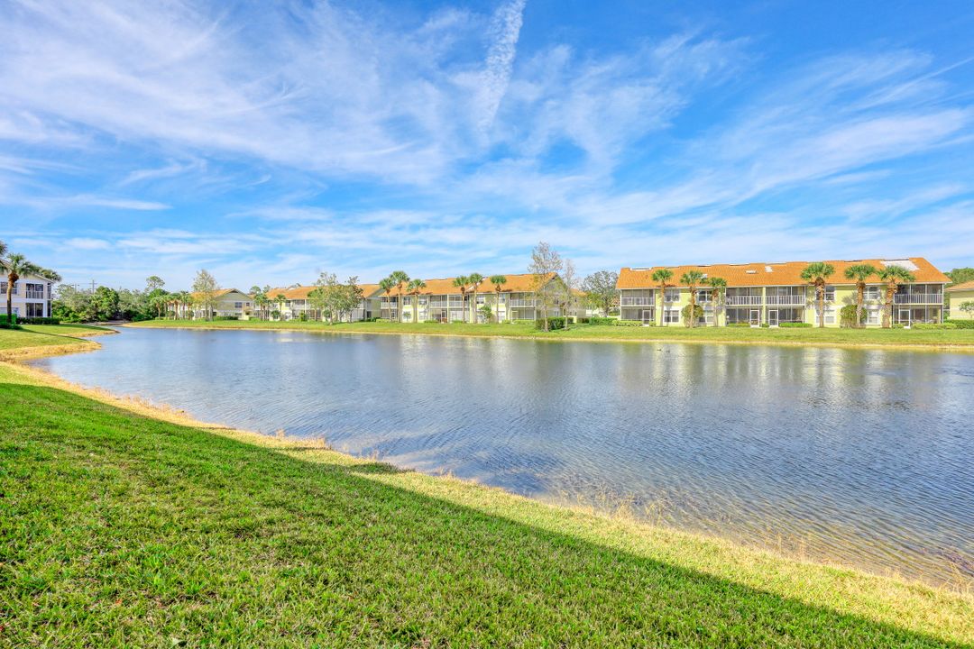 5245 Birmingham Dr #102, Naples, FL 34110