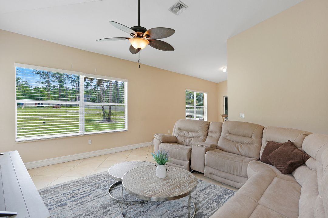 1462 Everglades Blvd N, Naples, FL 34120