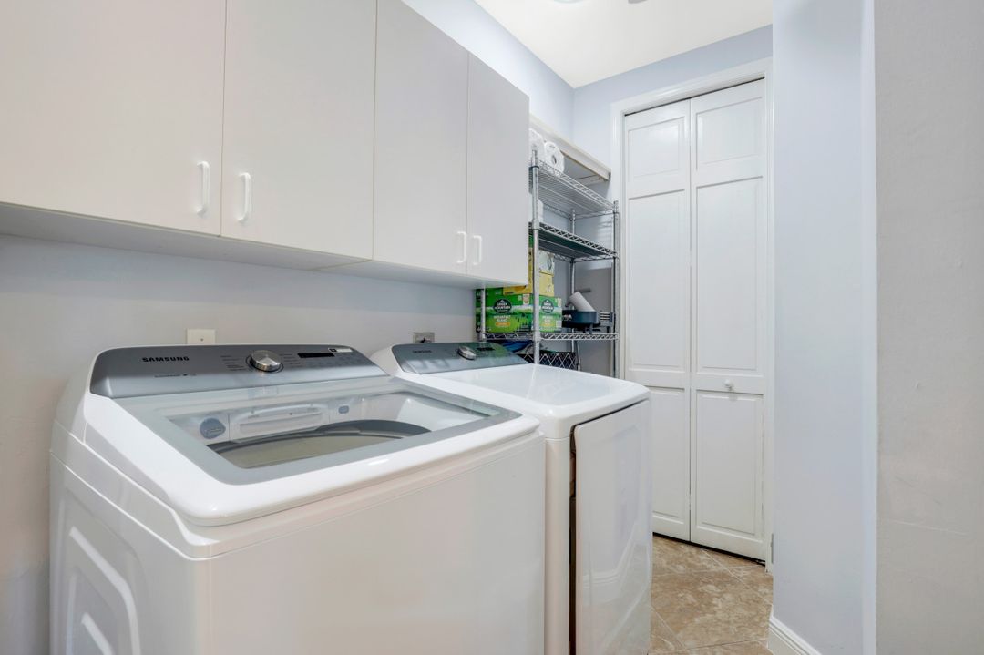 2395 Hidden Lake Dr #8, Naples, FL 34112