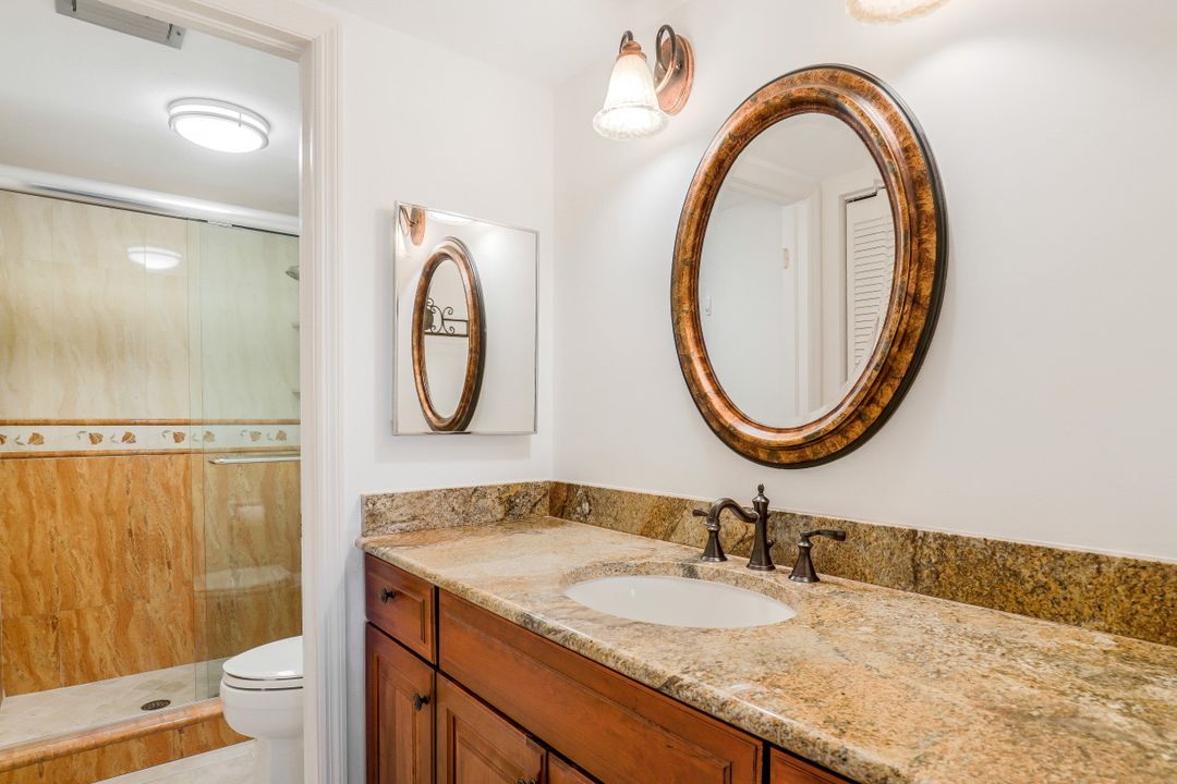 228 Fox Glen Dr APT 3202, Naples, FL 34104