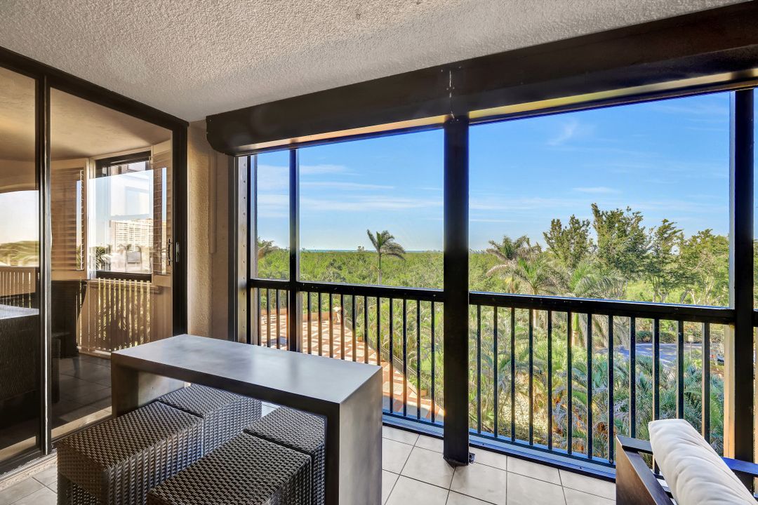 6075 Pelican Bay Blvd #406, Naples, FL 34108