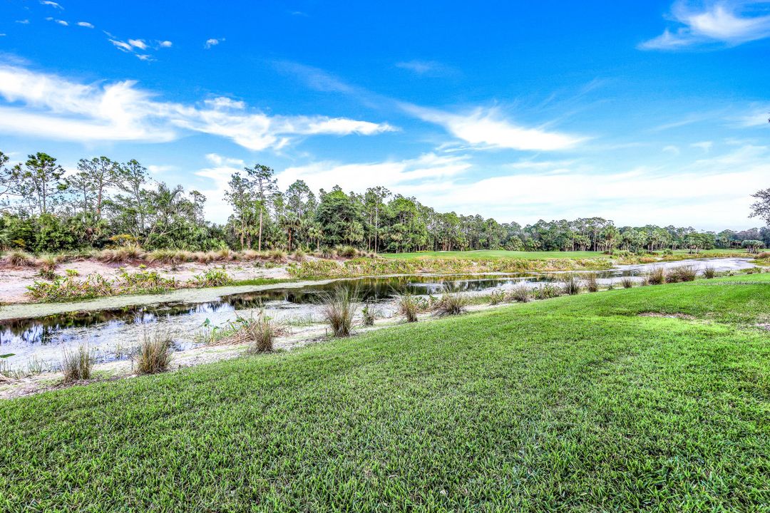 8755 Naples Heritage Dr, Naples, FL 34112