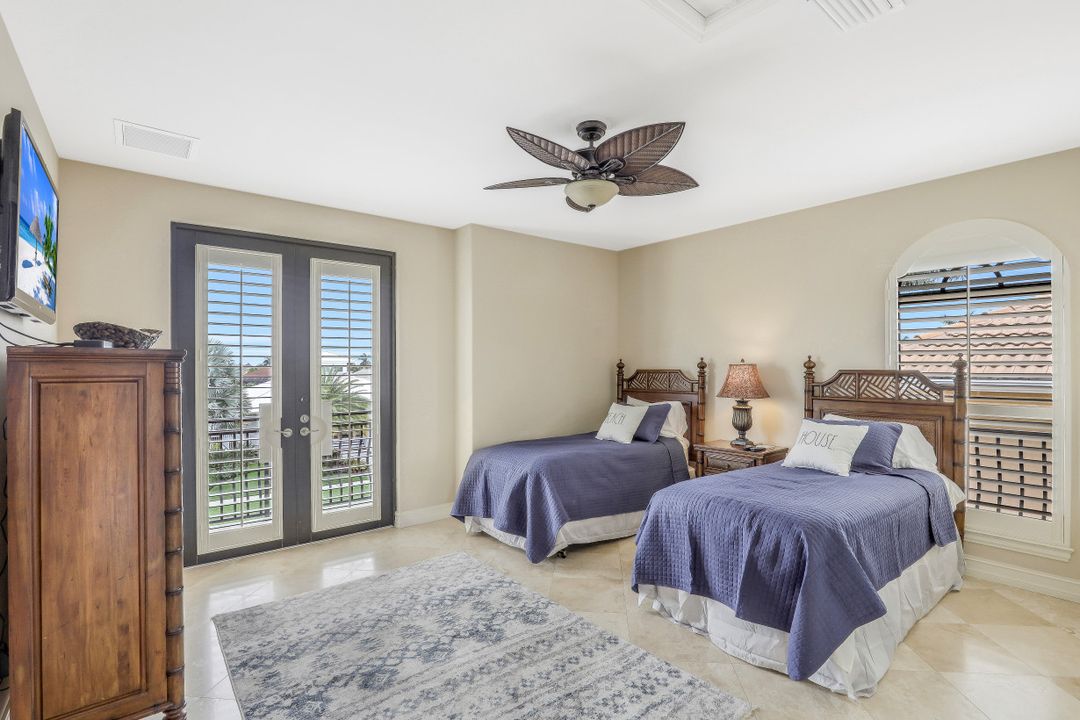 160 Copperfield Ct, Marco Island, FL 34145