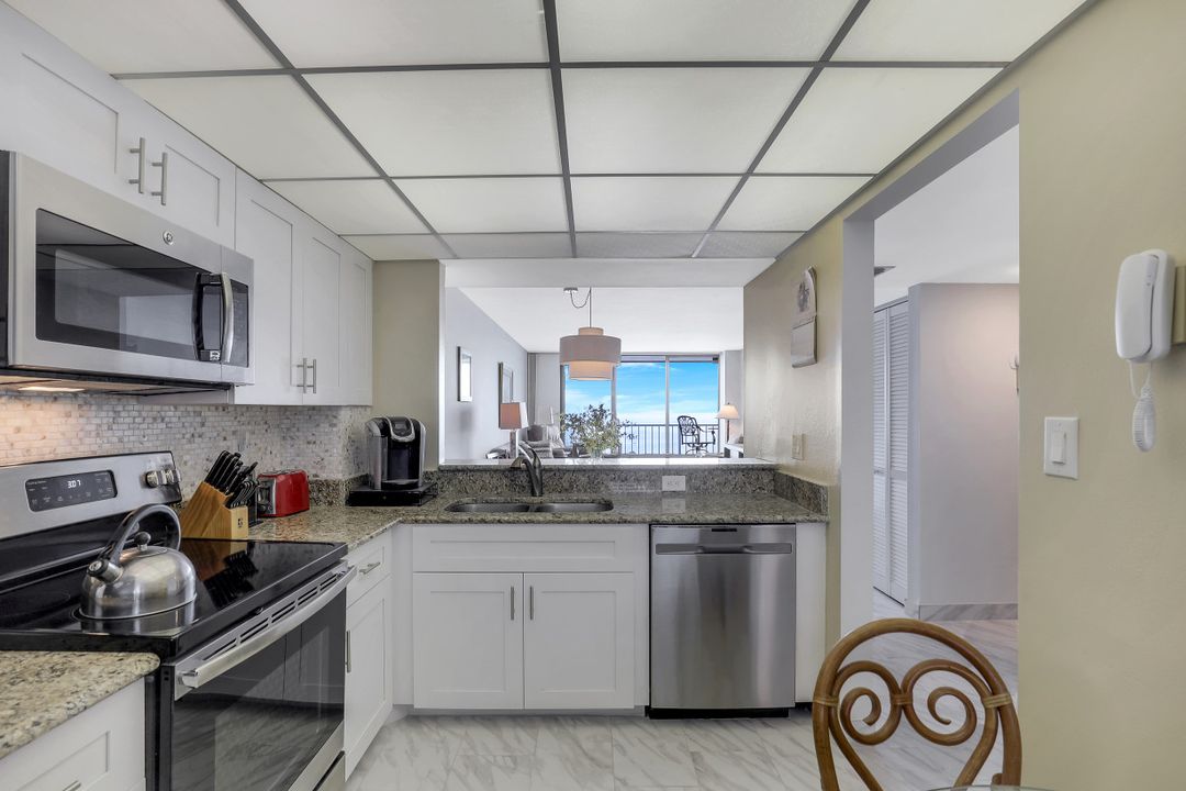 320 Seaview Ct #1805, Marco Island, FL 34145