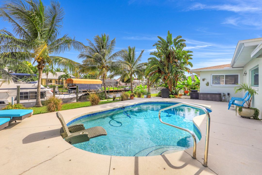 2625 SE 18th Ct, Cape Coral, FL 33904