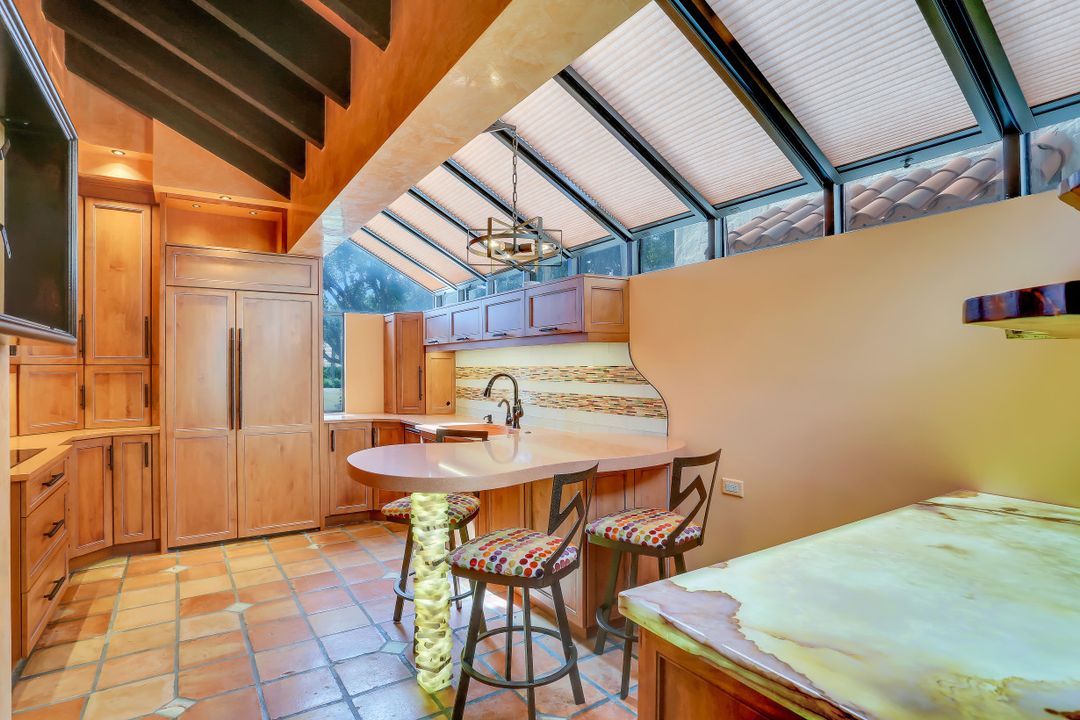 5850 Pelican Bay Blvd #D, Naples, FL 34108