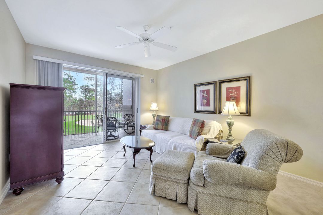 8259 Parkstone Pl #206, Naples, FL 34120