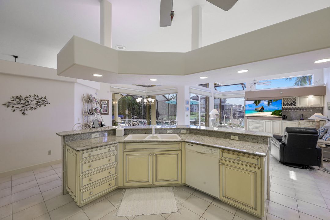 800 Arcadia Ct, Marco Island, FL 34145