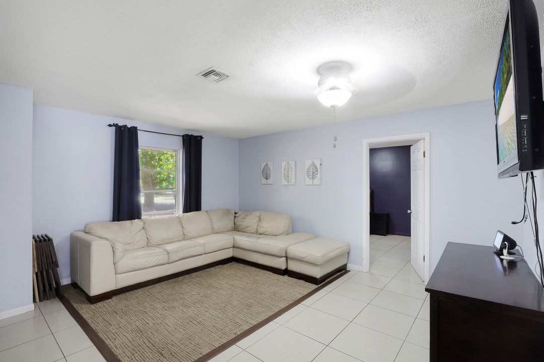 2690 64th St SW, Naples, FL 34105