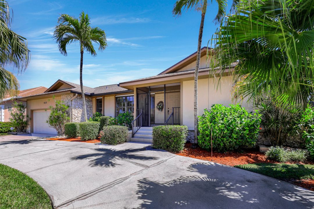 435 Nassau Ct, Marco Island, FL 34145