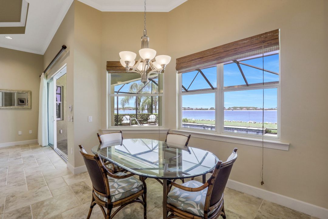 9075 Graphite Cir, Naples, FL 34120