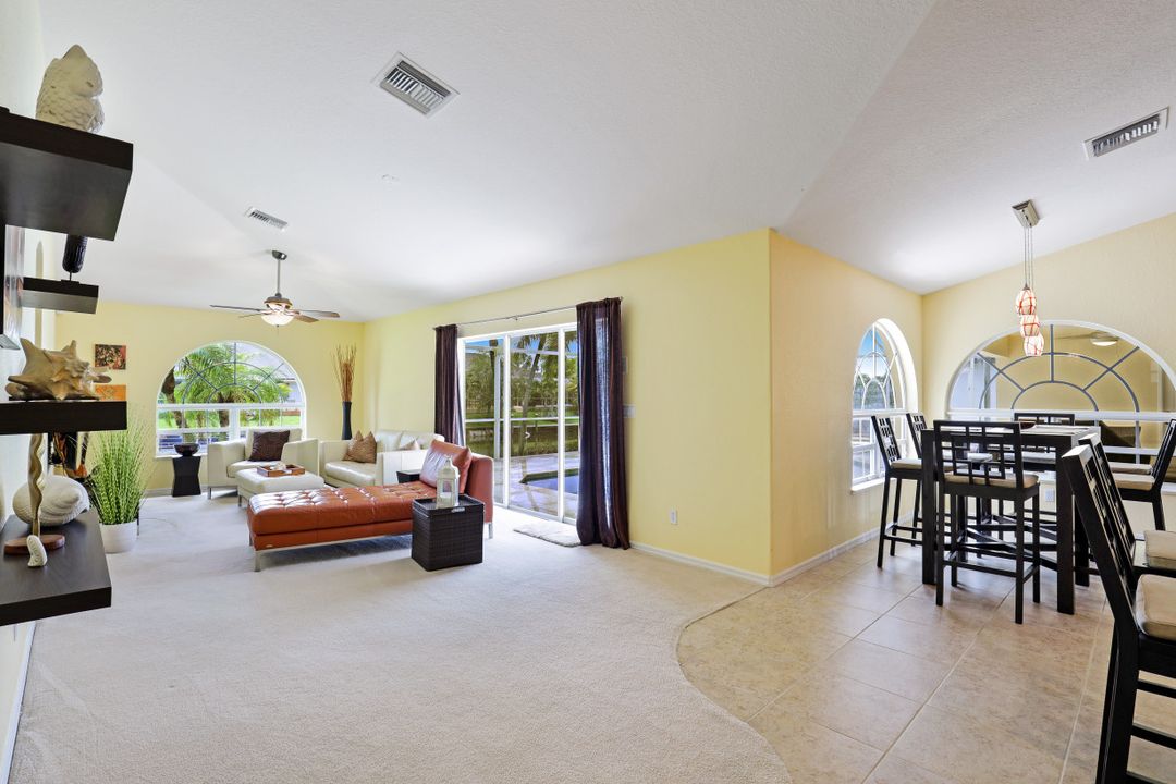 2100 SW 28th Ln, Cape Coral, FL 33914