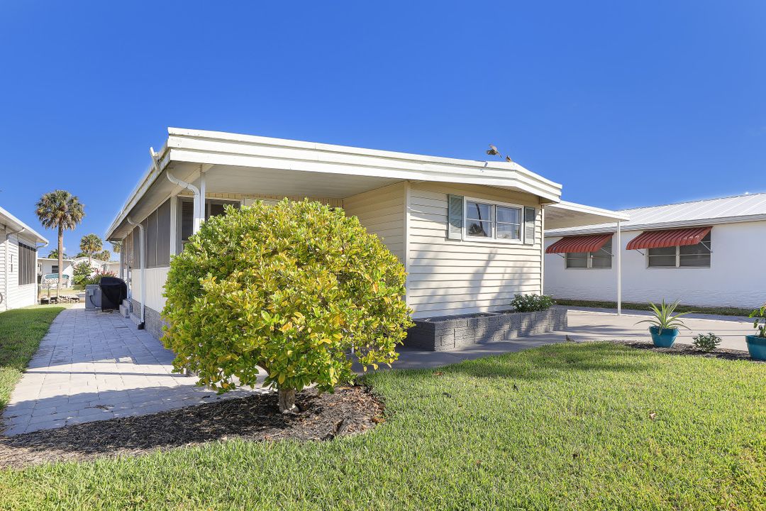 11340 Cypress Ln, Fort Myers Beach, FL 33931