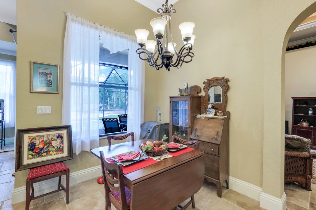 641 27th St SW, Naples, FL 34117