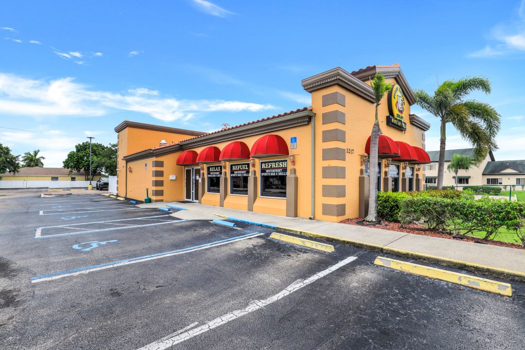 1217 Del Prado Blvd S, Cape Coral, FL 33990