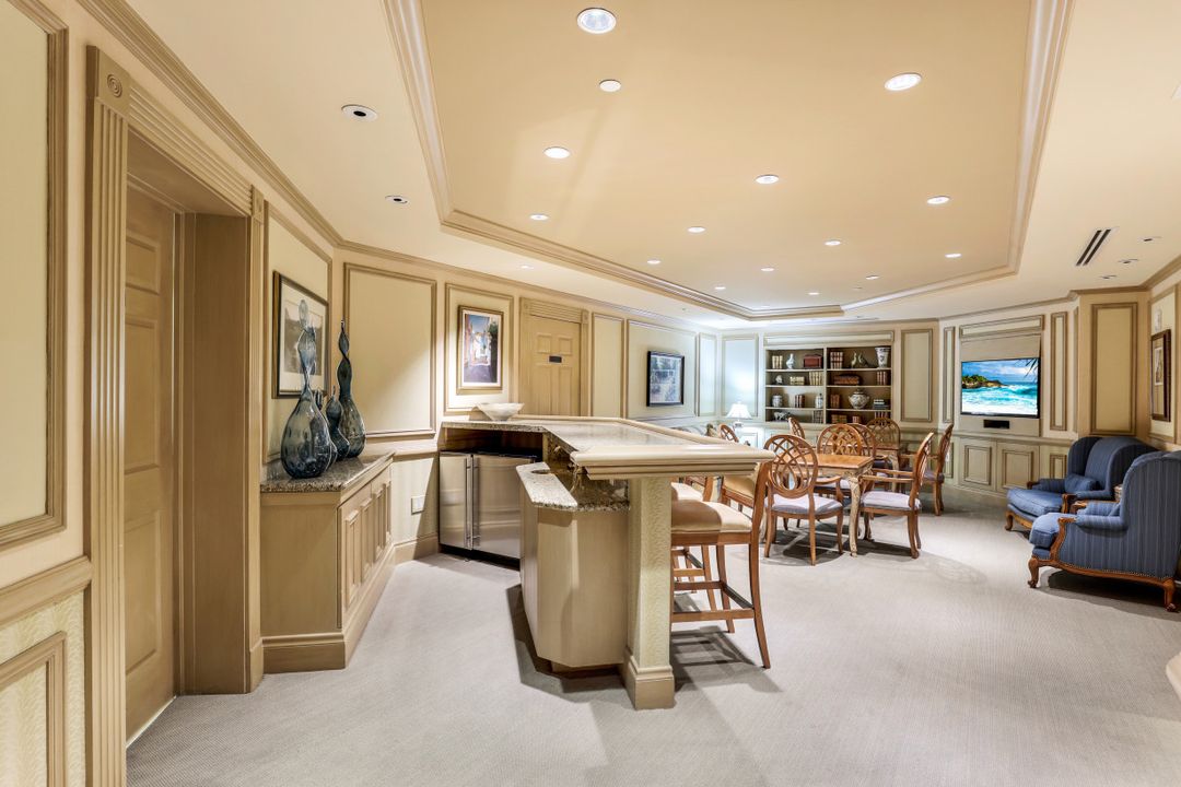 7117 Pelican Bay Blvd #1603, Naples, FL 34108