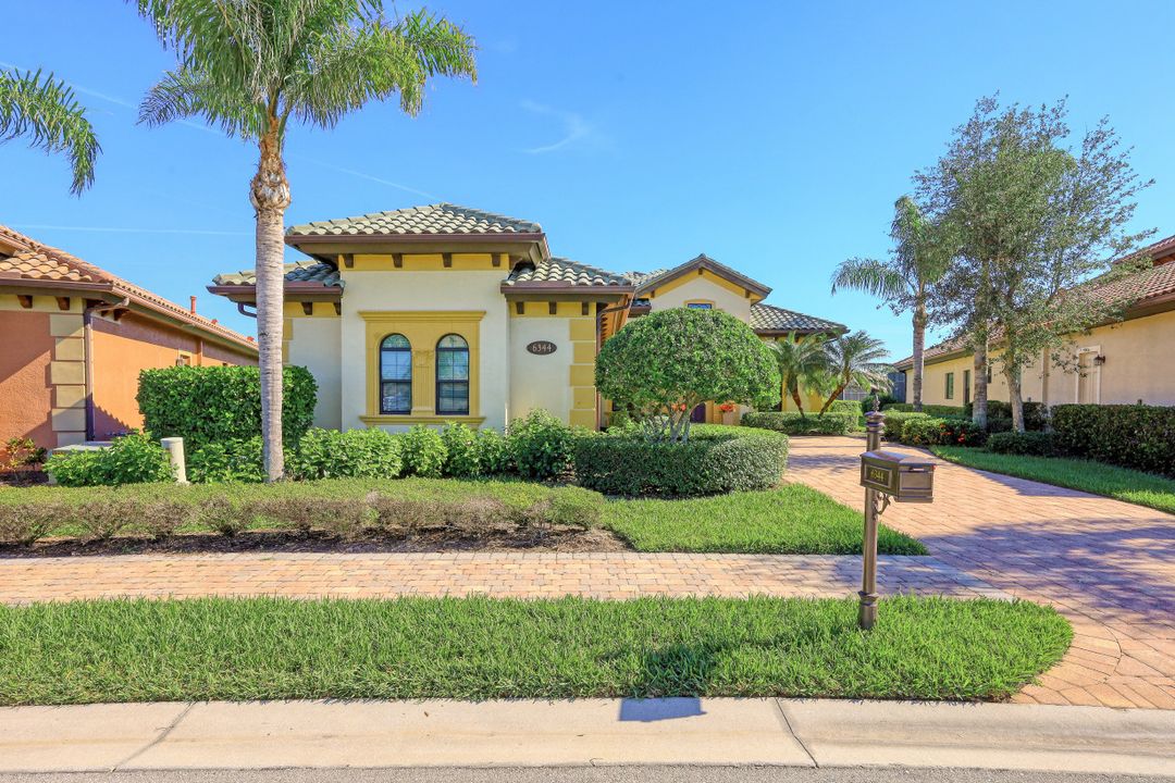 6344 Serano Way, Naples, FL 34113