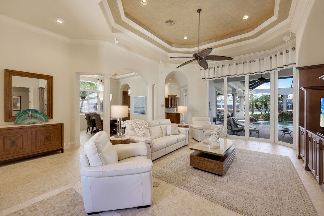 10590 Via Milano Dr, Miromar Lakes, FL 33913