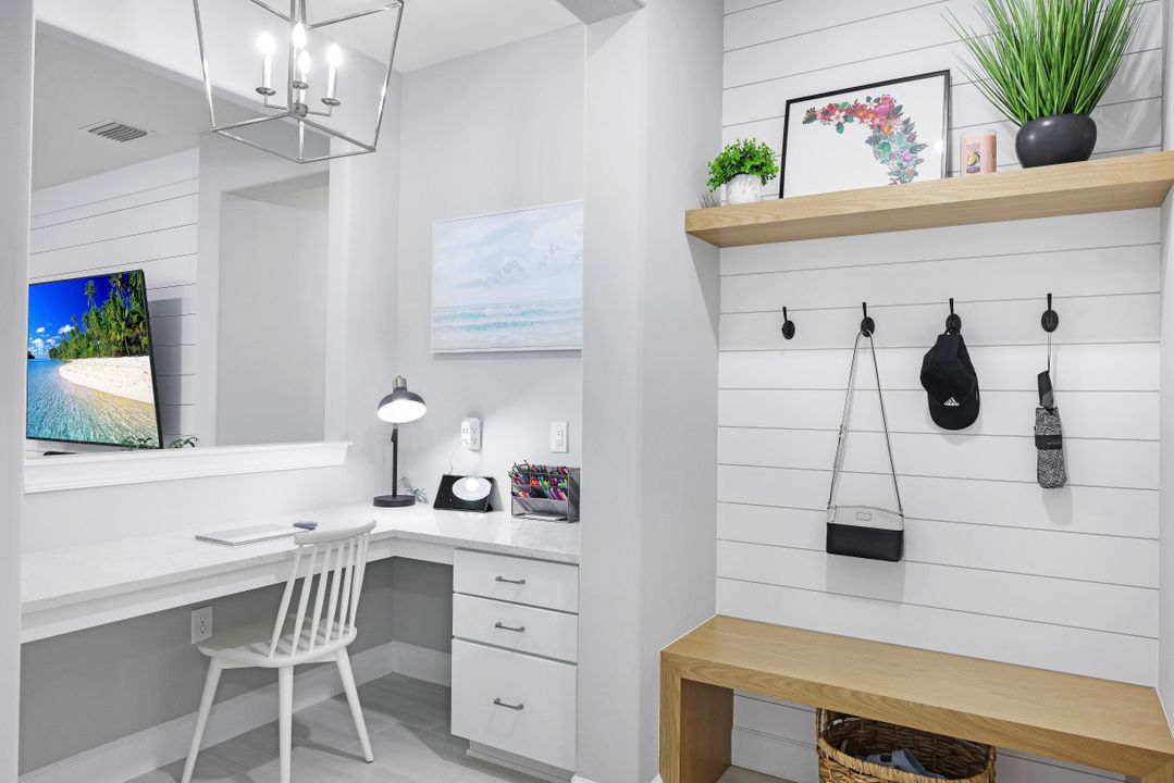 17624 Kinzie Ln, Estero, FL 33928