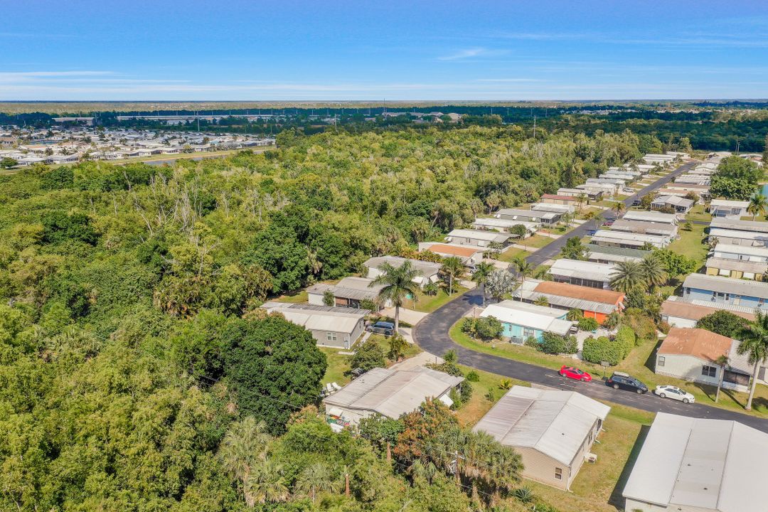 211 Grosbeak Ln, Naples, FL 34114