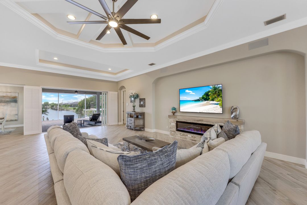 3026 SW 17th Pl, Cape Coral, FL 33914