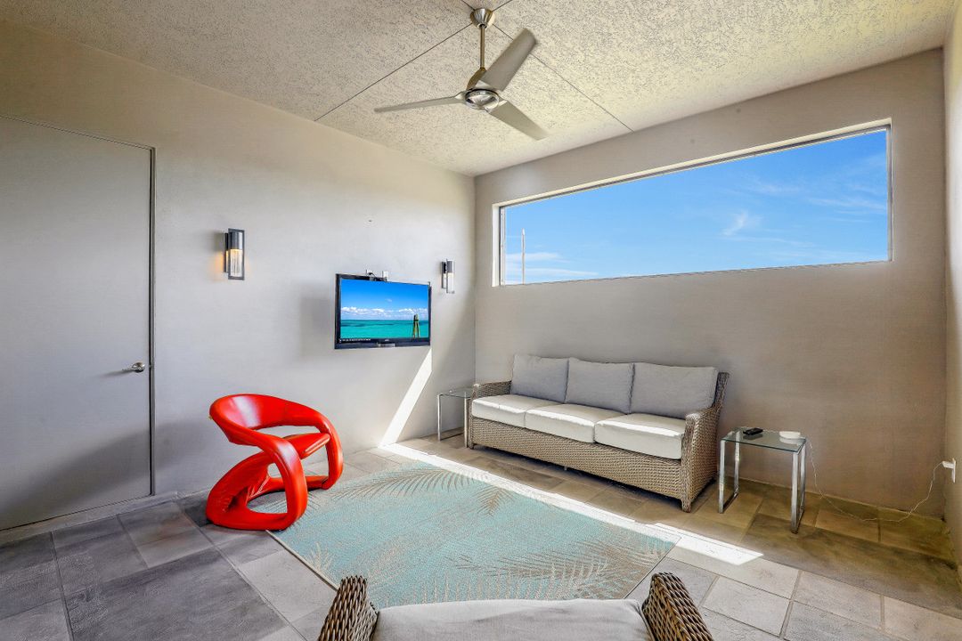 602 NW 32nd Pl, Cape Coral, FL 33993