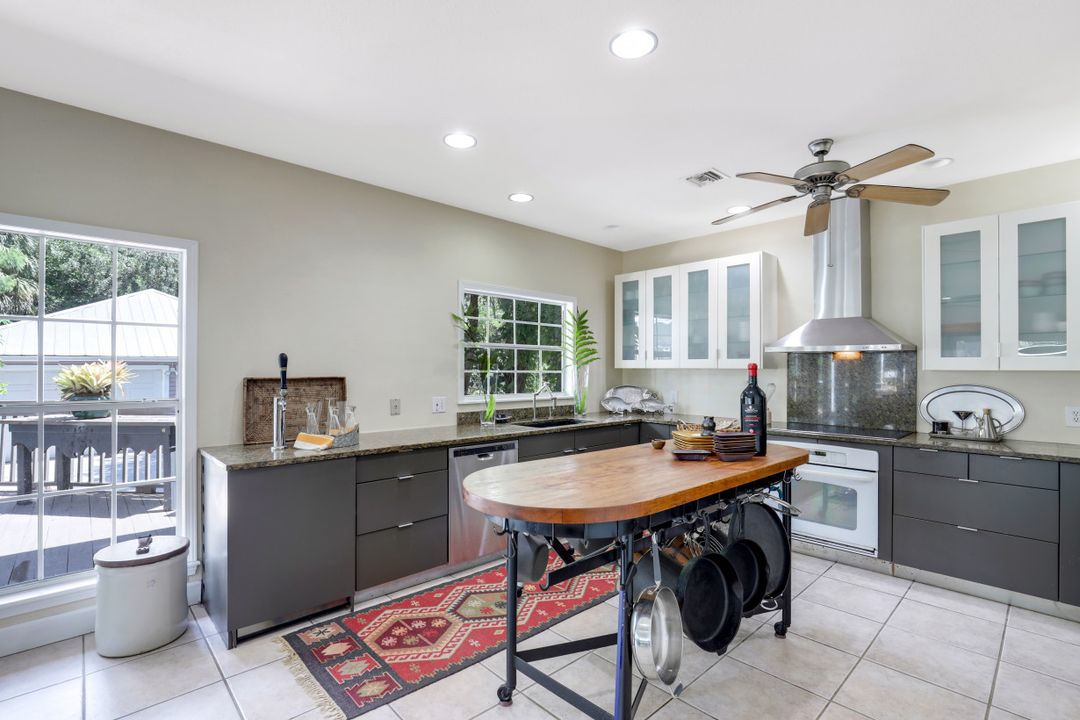 6180 Parkers Hammock Rd, Naples, FL 34112