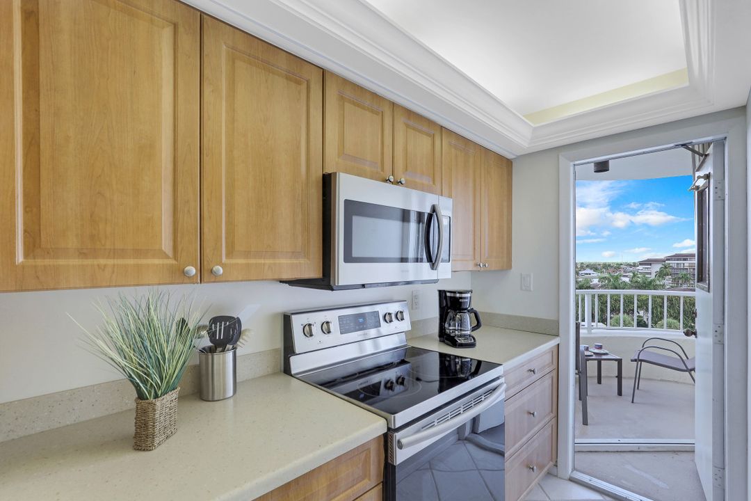 320 Seaview Ct #603, Marco Island, FL 34145