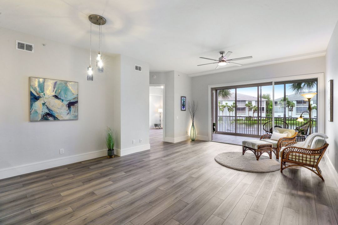 835 Bentwater Cir #103, Naples, FL 34108
