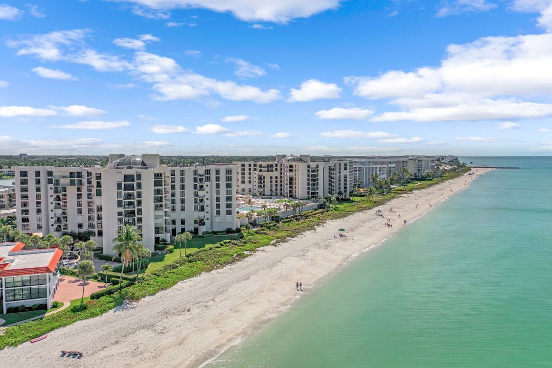 3215 Gulf Shore Blvd N #205, Naples, FL 34103