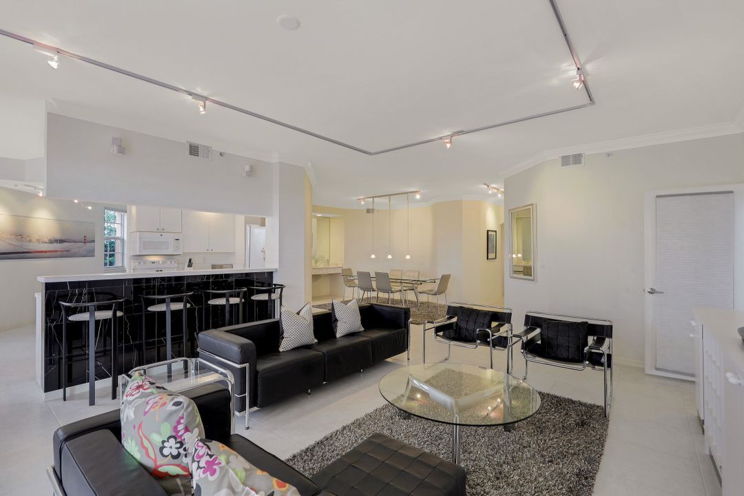 269 Vintage Bay Dr #212, Marco Island, FL 34145