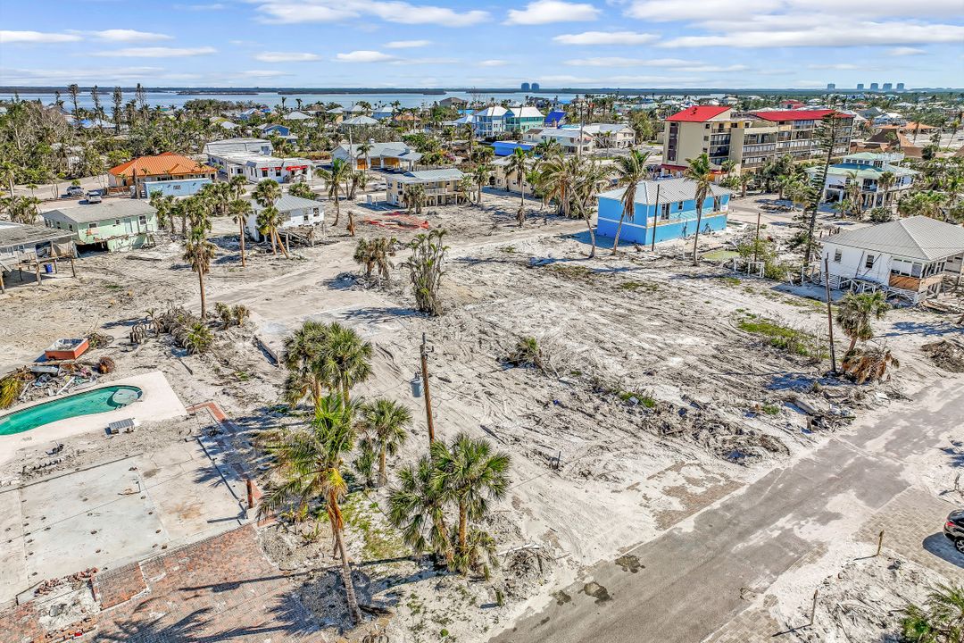 6053 Gulf Rd, Fort Myers Beach, FL 33931