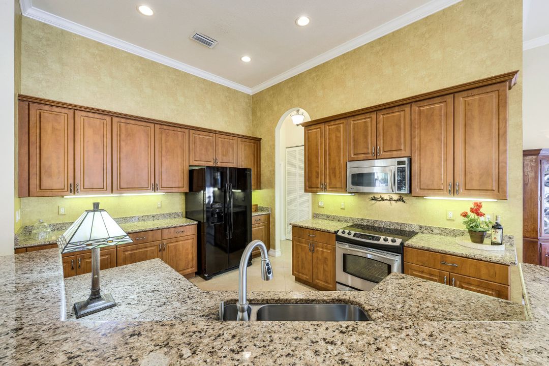 1744 Sanctuary Pointe Ct, Naples, FL 34110