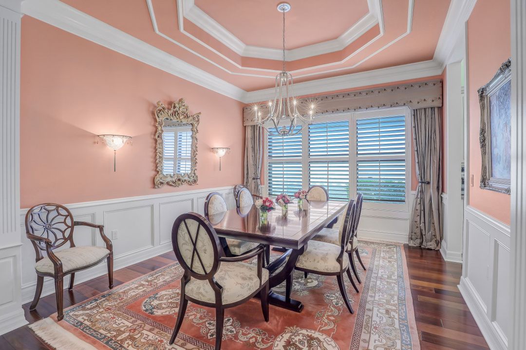 3987 Bering Ct, Naples, FL 34119